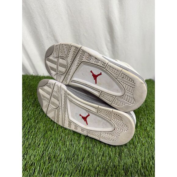 Size 10.5 - Jordan 4 Retro Mid White Oreo - Picture 4 of 9